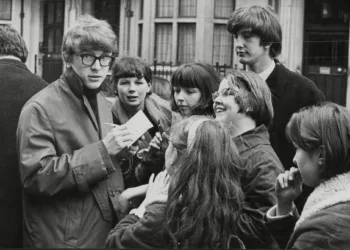 Peter Asher: Everywhere Man Review