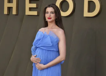 Anne Hathaway