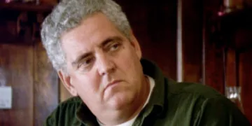 Peter Van Norden, 'Police Academy 2' and 'The Naked Gun 2½' Actor, Dies at 75 16 Peter Van Norden
