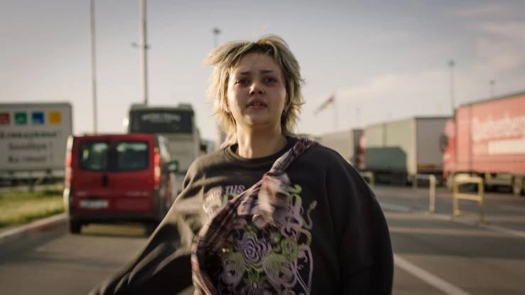 17 Review: Silence, Trauma, and a Bus Ride Through Hell 42 17