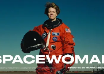 Spacewoman Review