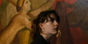 La Gradiva Review: An Ensemble Drama of Beautiful Misreadings 23 La Gradiva Review