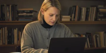 Mia Wasikowska Agata the Writer