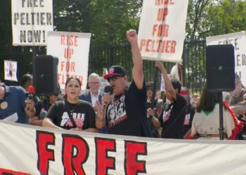 Free Leonard Peltier Review