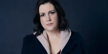 Melanie Lynskey to Play Erin Patterson in Paramount+ “Mushroom Murders” Series 16 Melanie Lynskey